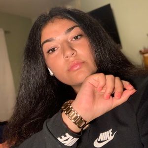 Meet your Posher, Roselyn